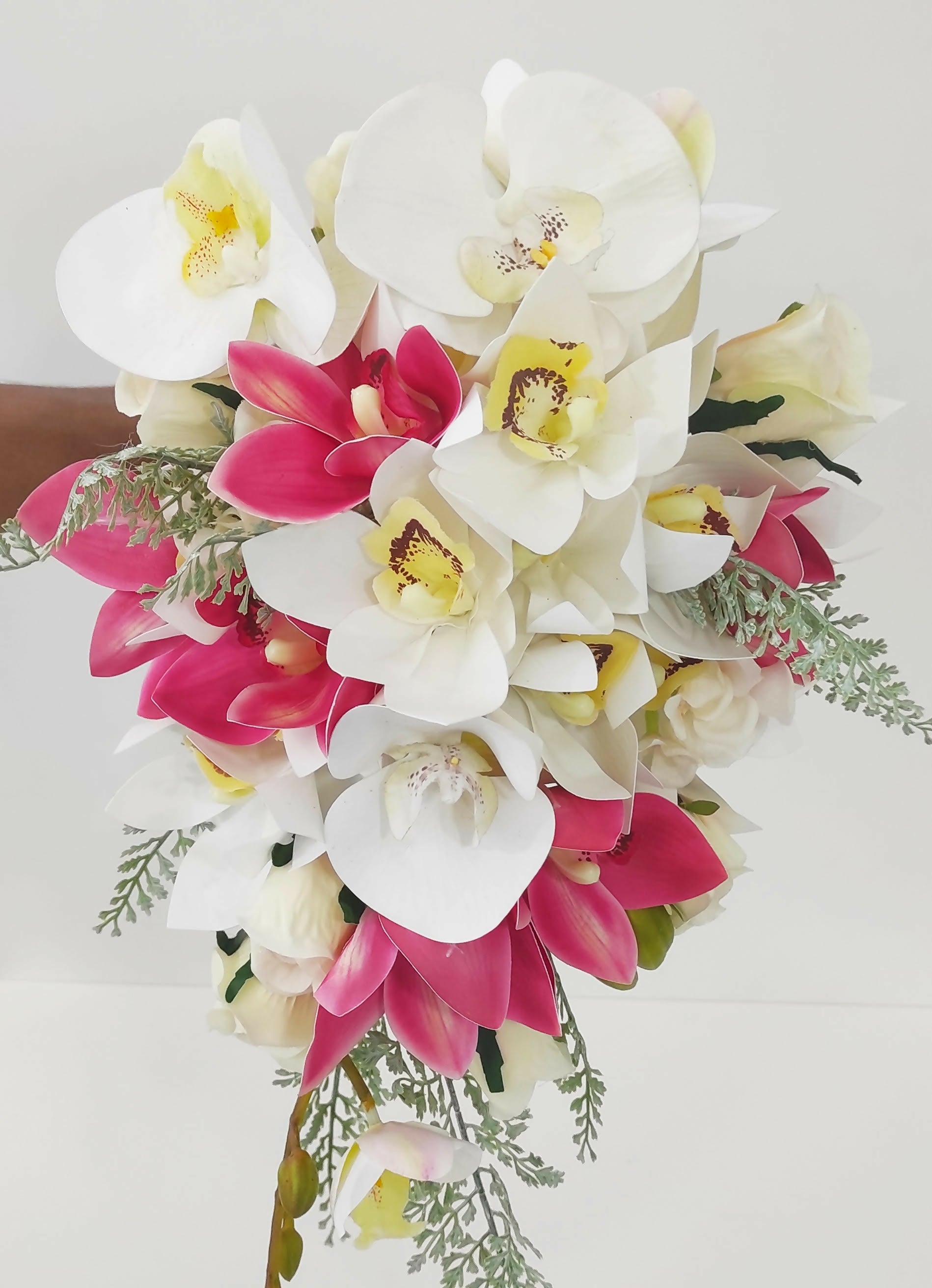 Tendências de Buquê de Noiva Cascata para 2026: Leveza e Fluidez