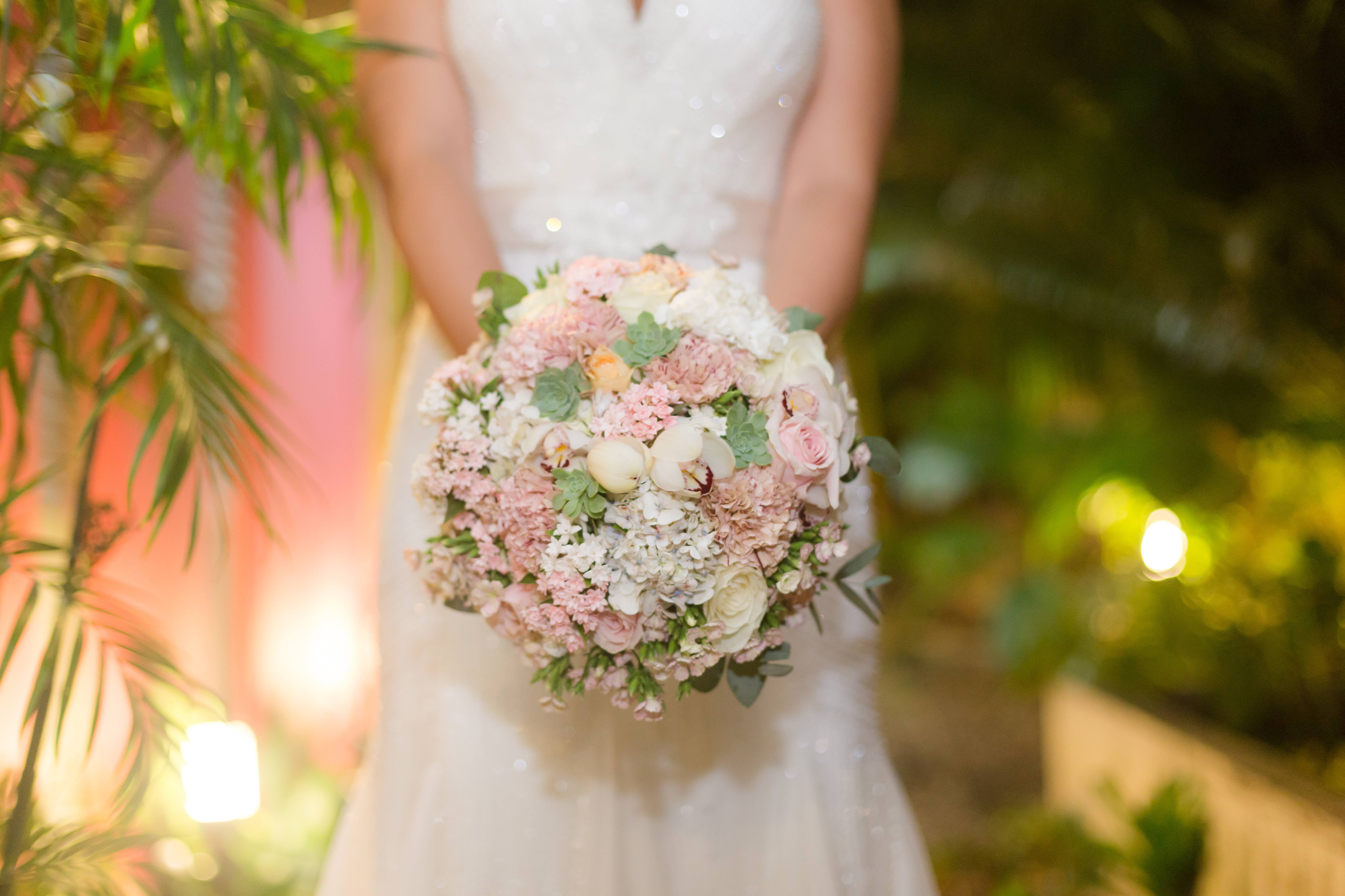 Buquê Redondo: Estilos e Acabamentos para um Casamento Inesquecível