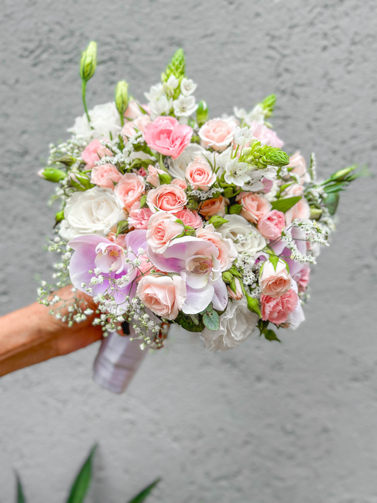 DIY: Crie Seu Próprio Buquê de Noiva Redondo com Facilidade