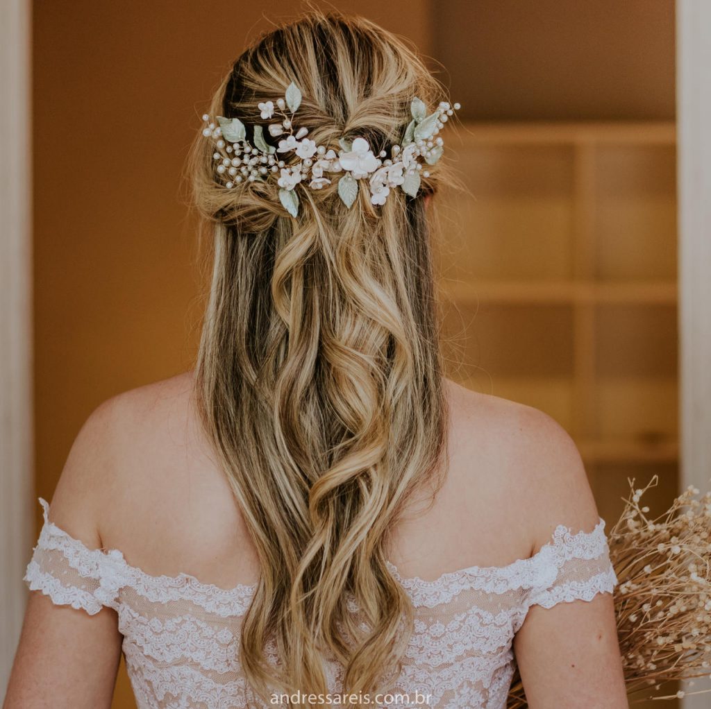 Guia completo: Como escolher o véu e a tiara perfeitos para seu penteado de noiva