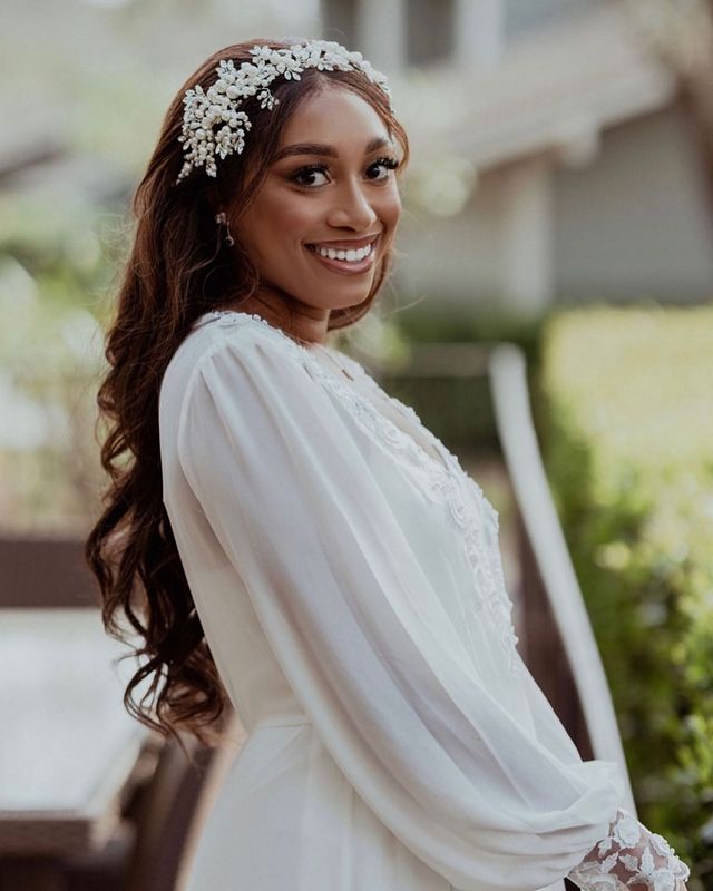 Como escolher o véu perfeito para cabelo solto de noiva