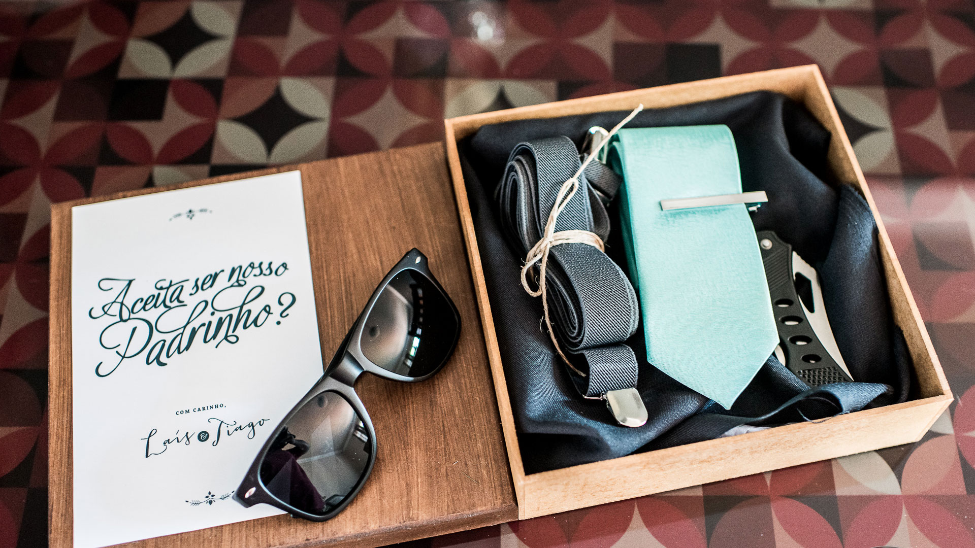 quanto custa uma caixa de padrinhos personalizada