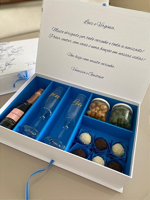 Manual dos Padrinhos: O Que Incluir e Como Personalizar