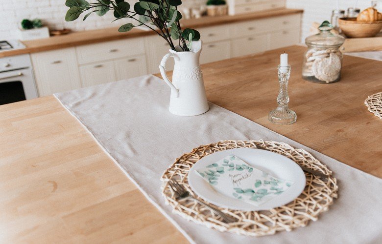 5 ideias de títulos:
1. Caminho de Mesa: O Guia Completo para Transformar Sua Decoração
2. Estilos de Caminho de Mesa: Do Rústico ao Moderno