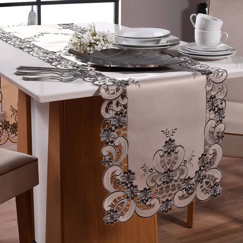 Encontre o Ideal
3. Como Escolher o Tamanho Perfeito do Seu Caminho de Mesa
4. DIY: Crie Seu Próprio Caminho de Mesa Artesanal
5. Caminho de Mesa para Ocasiões Especiais: Dicas de Etiqueta e Estilo