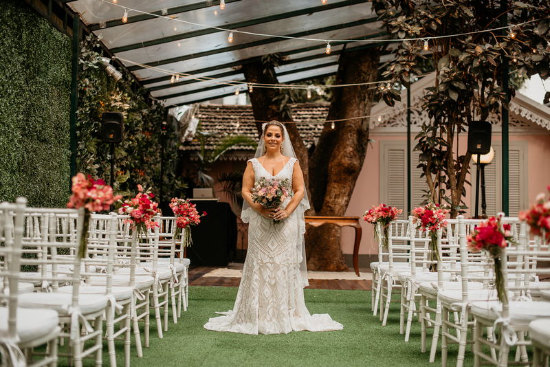 Decoração de Casamento à Noite: Iluminação e Detalhes que Encantam
