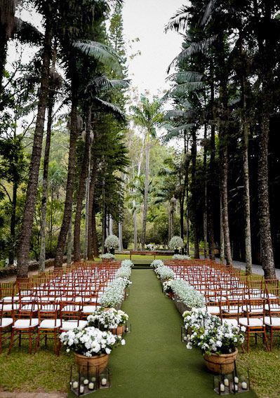 Vestimenta Ideal para Casamento ao Ar Livre: Dicas para Noivos e Convidados