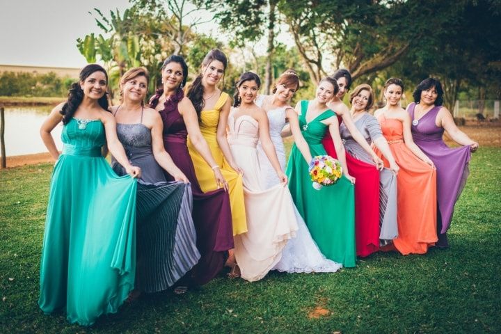 Guia Completo: O Que Vestir em Casamentos de Dia para Convidadas