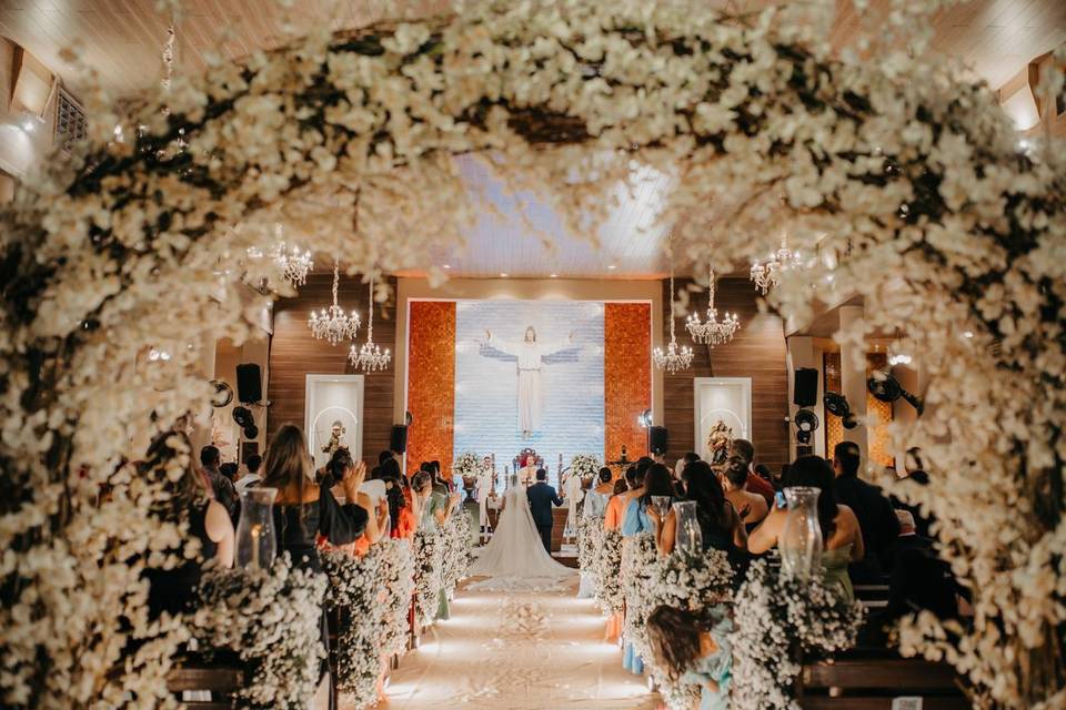 5 ideias de títulos:
1. Guia Completo para Casamento em Além Paraíba: Do Civil ao Buffet.
2. Os Melhores Espaços para Casar em Além Paraíba: Chácaras e Fazendas.
3. Fornecedores Essenciais para o seu Casamento em Além Paraíba: Vestido