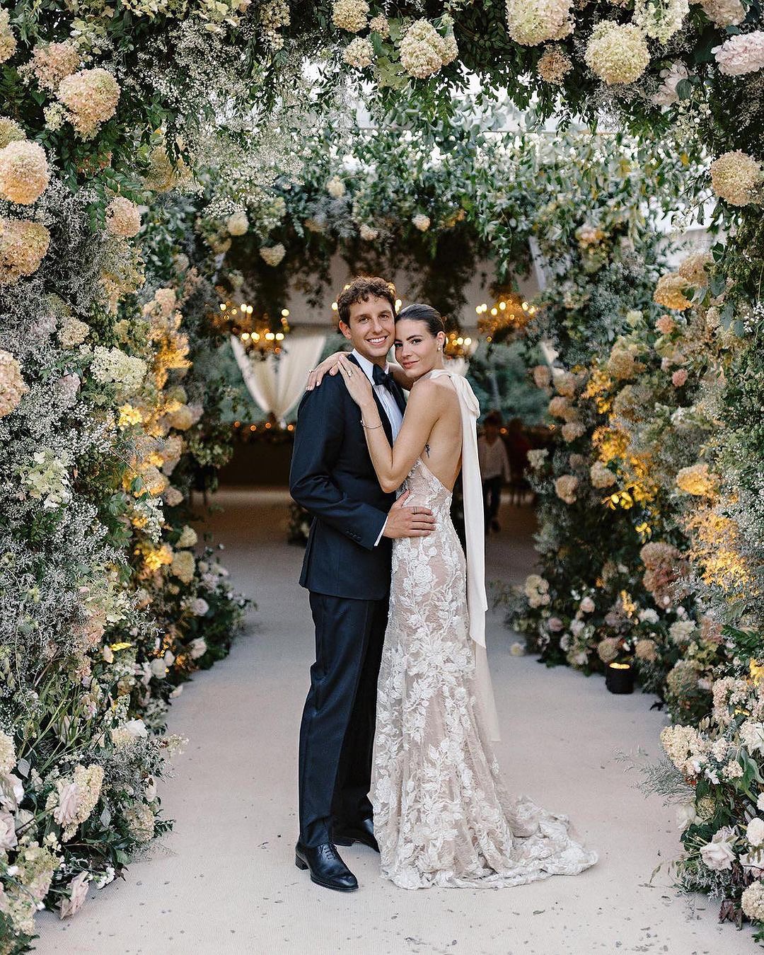 Dicas e Documentação
2. O Charme Rústico de Prados: Seu Casamento Inesquecível no Campo das Vertentes
3. Planejando seu Casamento Civil em Prados: Tudo sobre o Cartório Local
4. De Prados para a Vida: Histórias Reais de Casamentos na Cidade Histórica
5. Além da Igreja: Descubra Sítios e Fazendas para Casar em Prados