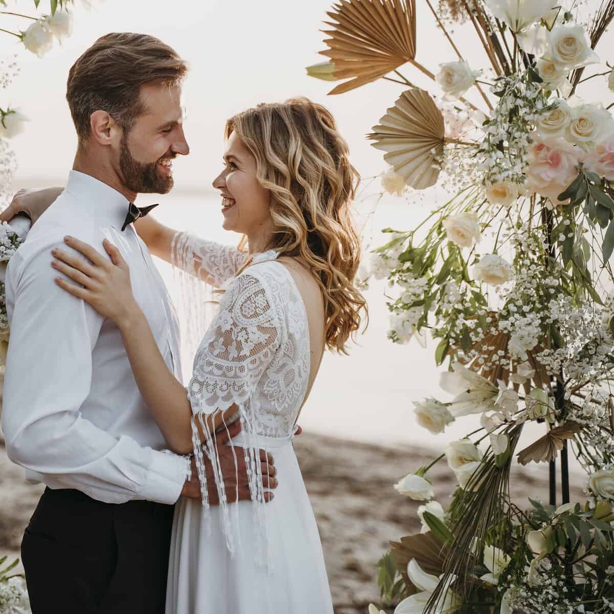 5 ideias de títulos:
1. Os 10 Melhores Espaços para Casamento em Tietê