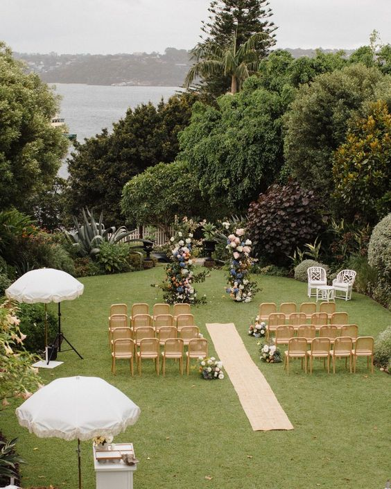 casamento na praia pequeno