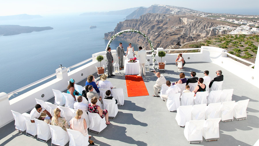 Elopement Wedding na Grécia: Vantagens e Dicas para um Casamento Íntimo