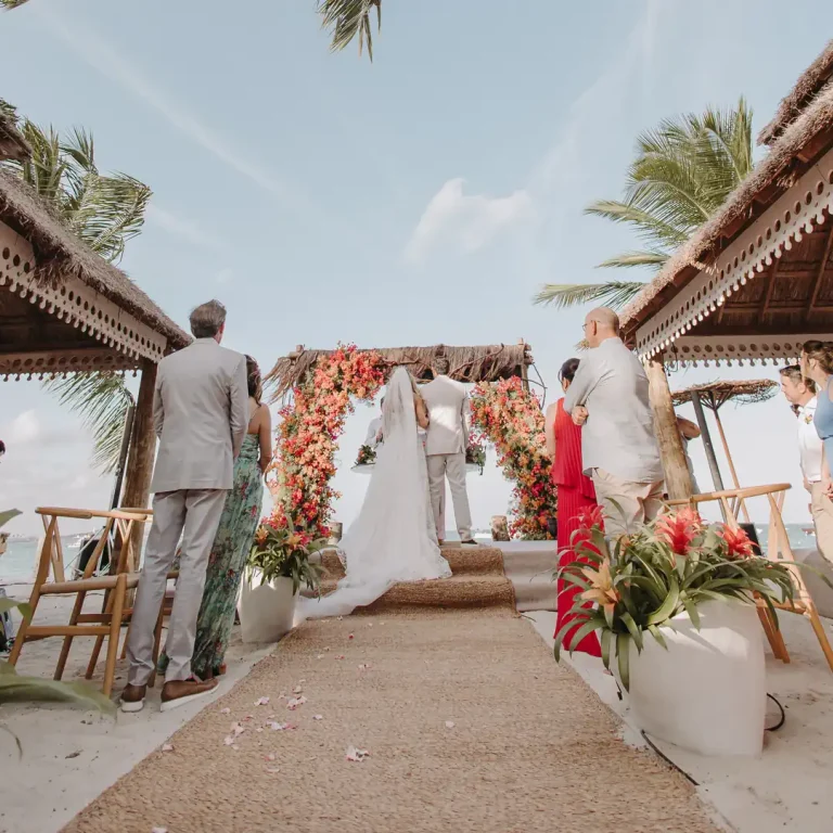 Fornecedores de Casamento na Praia dos Carneiros: Onde Encontrar os Melhores Profissionais
