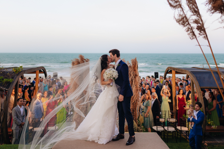 Como Escolher os Melhores Fornecedores para seu Casamento Pé na Areia