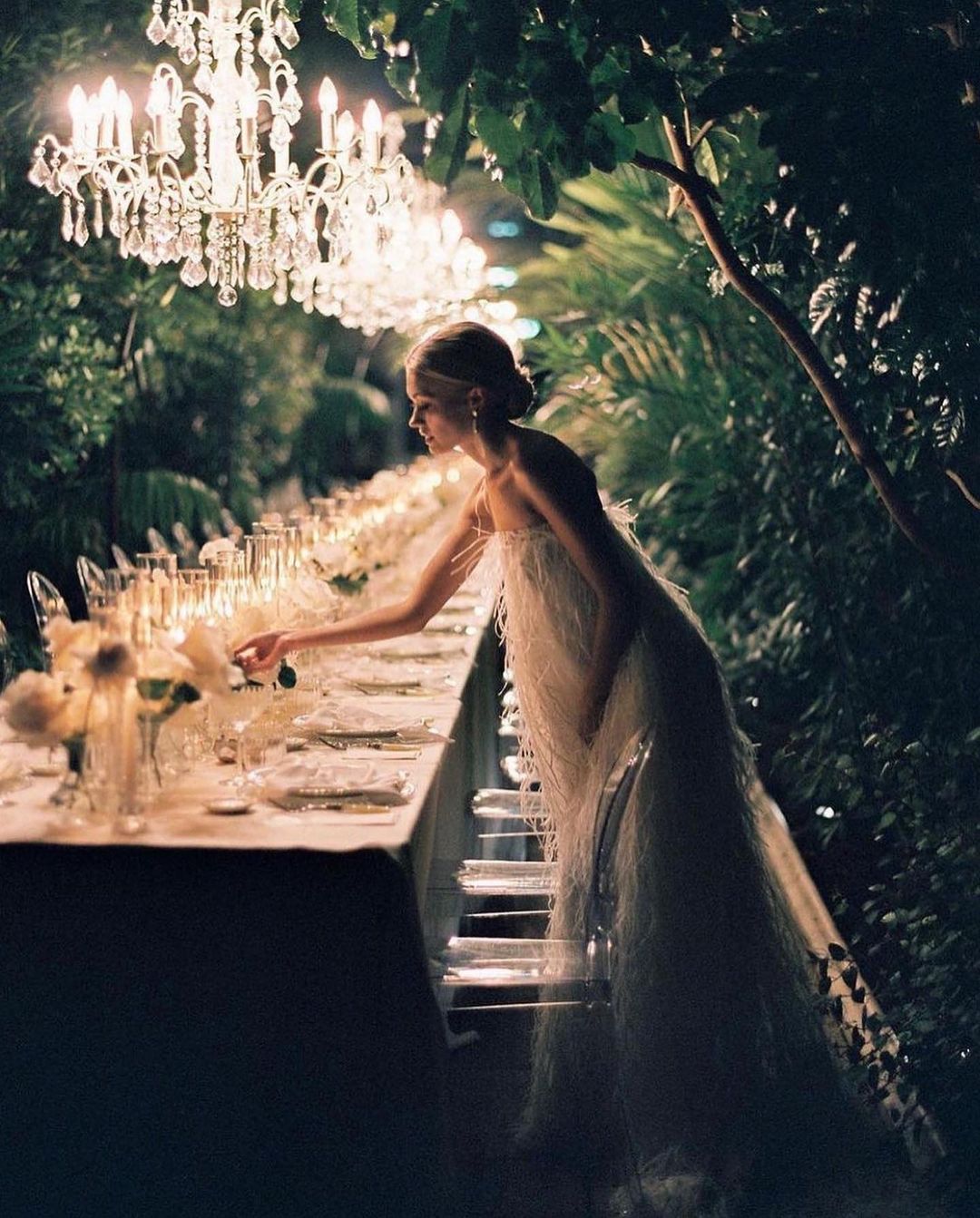 1. O que é a Cerimônia das Velas e como realizá-la no seu casamento.
2. Significados profundos por trás da Cerimônia da Luz.
3. Adaptações da Cerimônia das Velas para diferentes tipos de celebração.
4. A Cerimônia das Velas em contextos não matrimoniais: BPW Brasil e despedidas.
5. Dicas para escolher as velas perfeitas para o seu ritual.