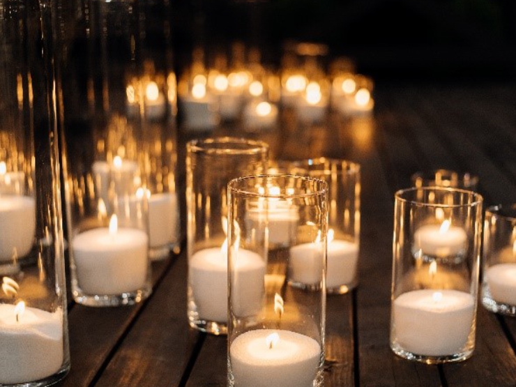 1. O que é a Cerimônia das Velas e como realizá-la no seu casamento.
2. Significados profundos por trás da Cerimônia da Luz.
3. Adaptações da Cerimônia das Velas para diferentes tipos de celebração.
4. A Cerimônia das Velas em contextos não matrimoniais: BPW Brasil e despedidas.
5. Dicas para escolher as velas perfeitas para o seu ritual.