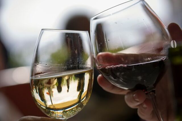 Textos Emocionantes para a Cerimônia do Vinho: Guia Completo para Celebrantes