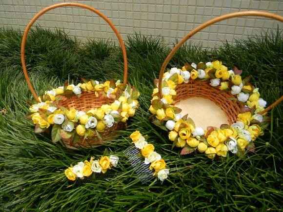 5 ideias de títulos:
1. Como escolher a cestinha de florista perfeita para o seu casamento.
2. Cestinhas de florista: Clássicas vs. Rústicas - Qual combina mais com você?
3. DIY: Crie sua própria cestinha de florista e economize!
4. Dicas essenciais para a cestinha da florista: Tamanho