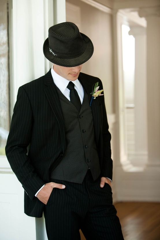 Chapéu Panamá vs. Fedora: Qual Escolher para o Seu Casamento?