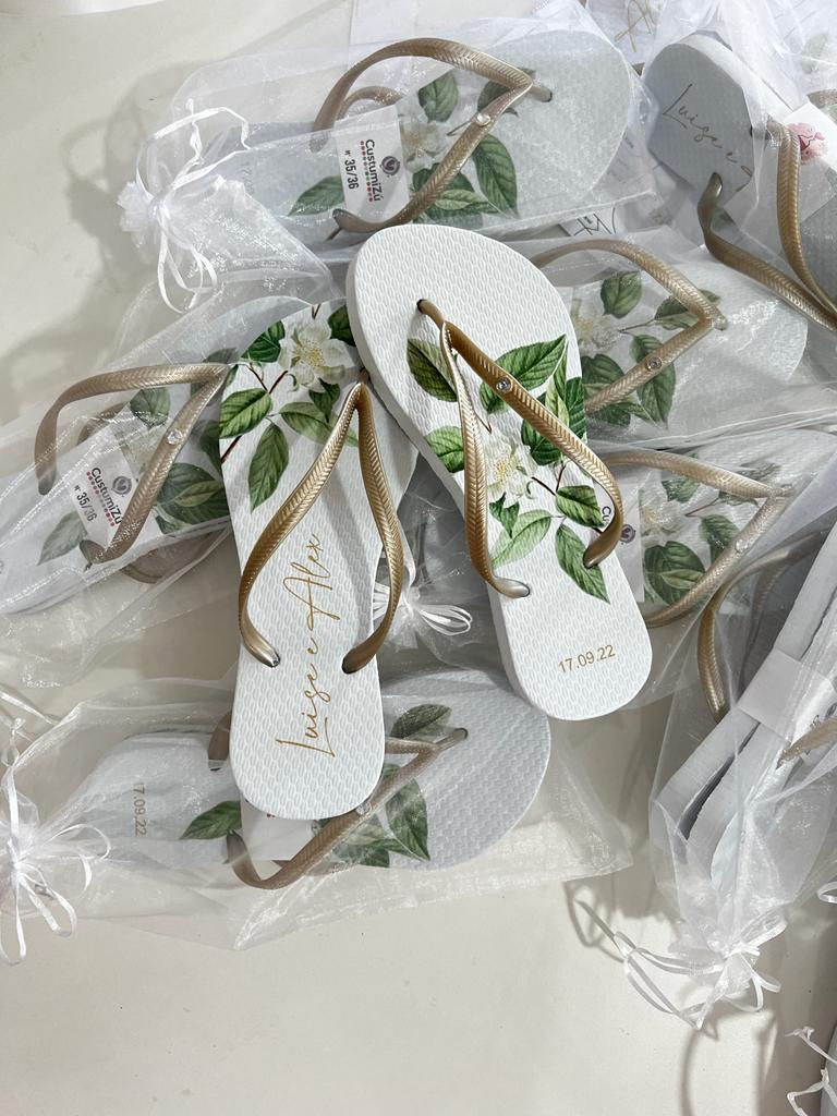 chinelo personalizado para convidados casamento