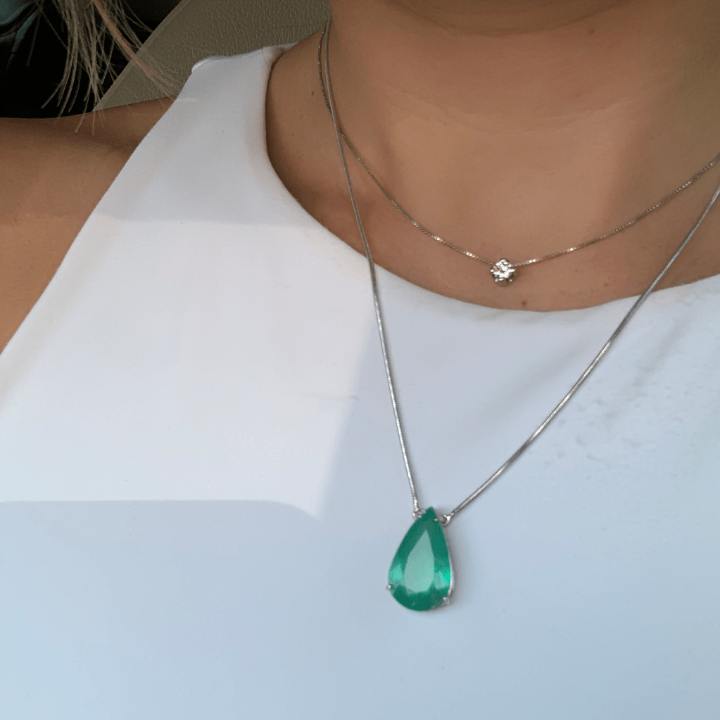 colar ouro branco noiva decote v