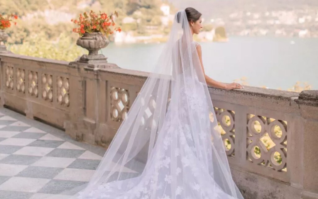 véu off white ou champagne para vestido dourado