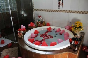 Jantar Romântico em Casa: Receitas e Decoração para o Aniversário de Casamento