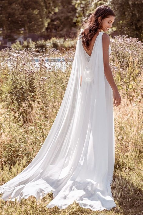 capa de tule ou organza para vestido noiva dourado