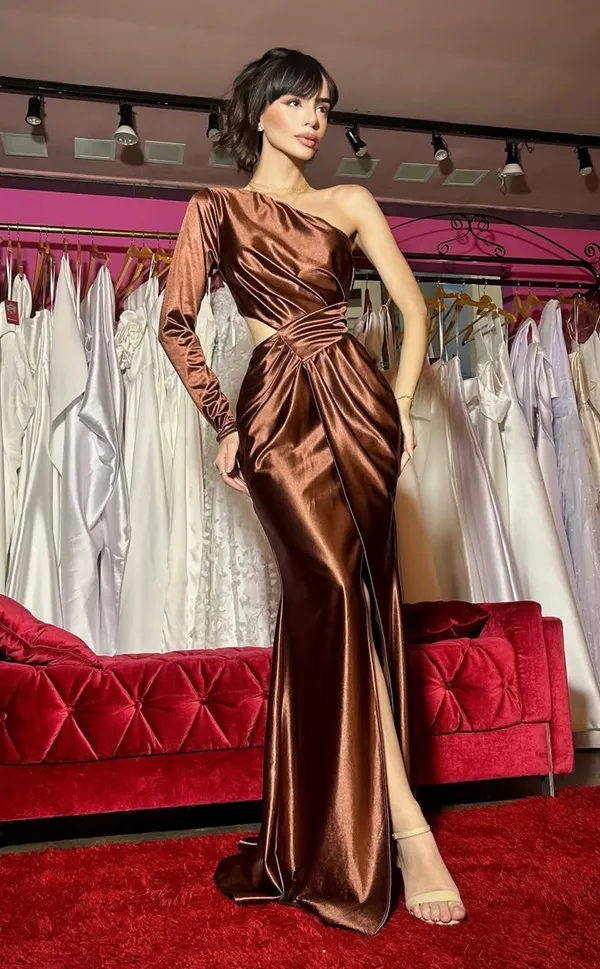 10 ideias de acessórios deslumbrantes para vestido de noiva dourado