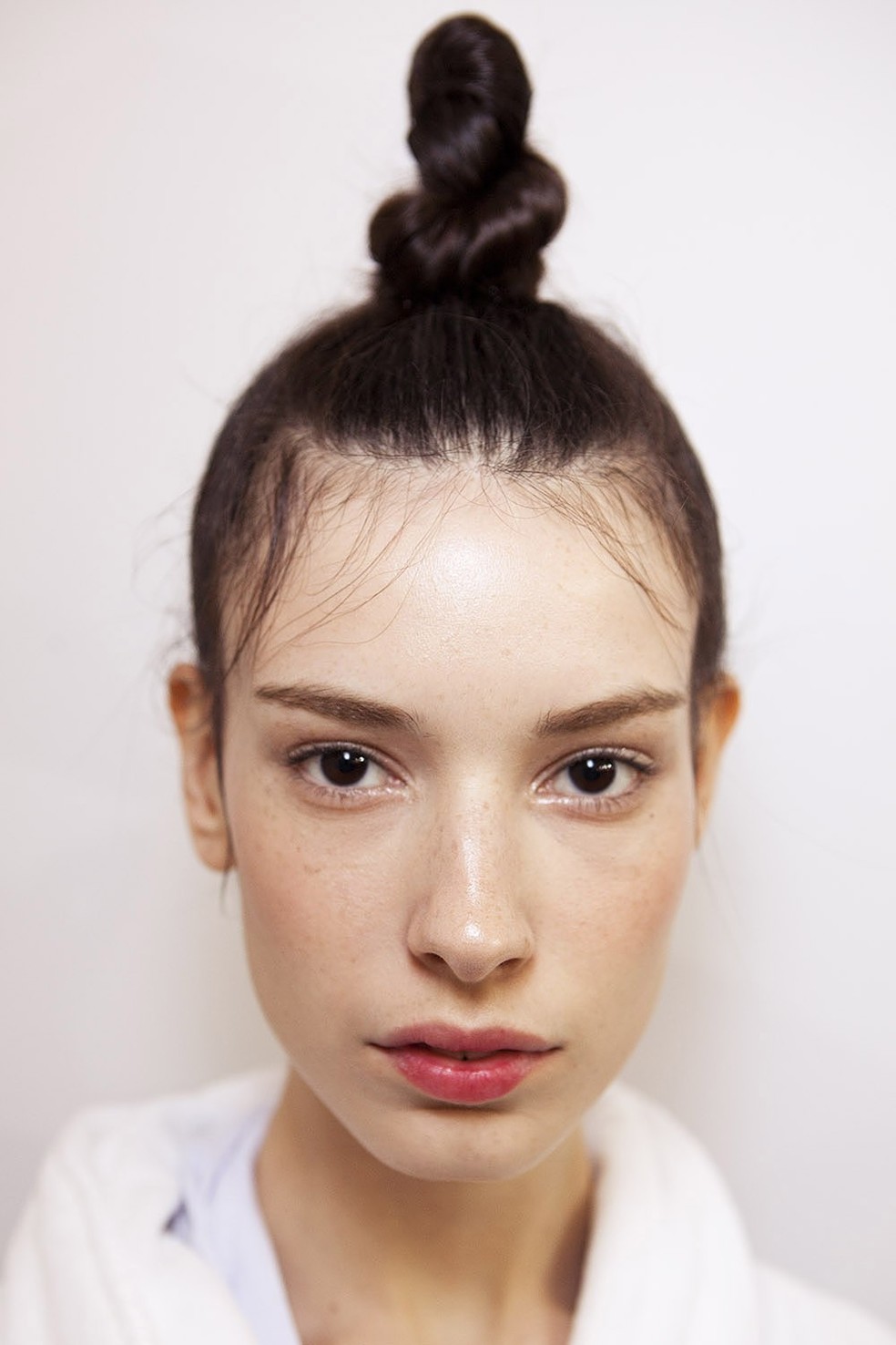 Guia Completo de Acessórios Essenciais Para o Coque Alto Perfeito