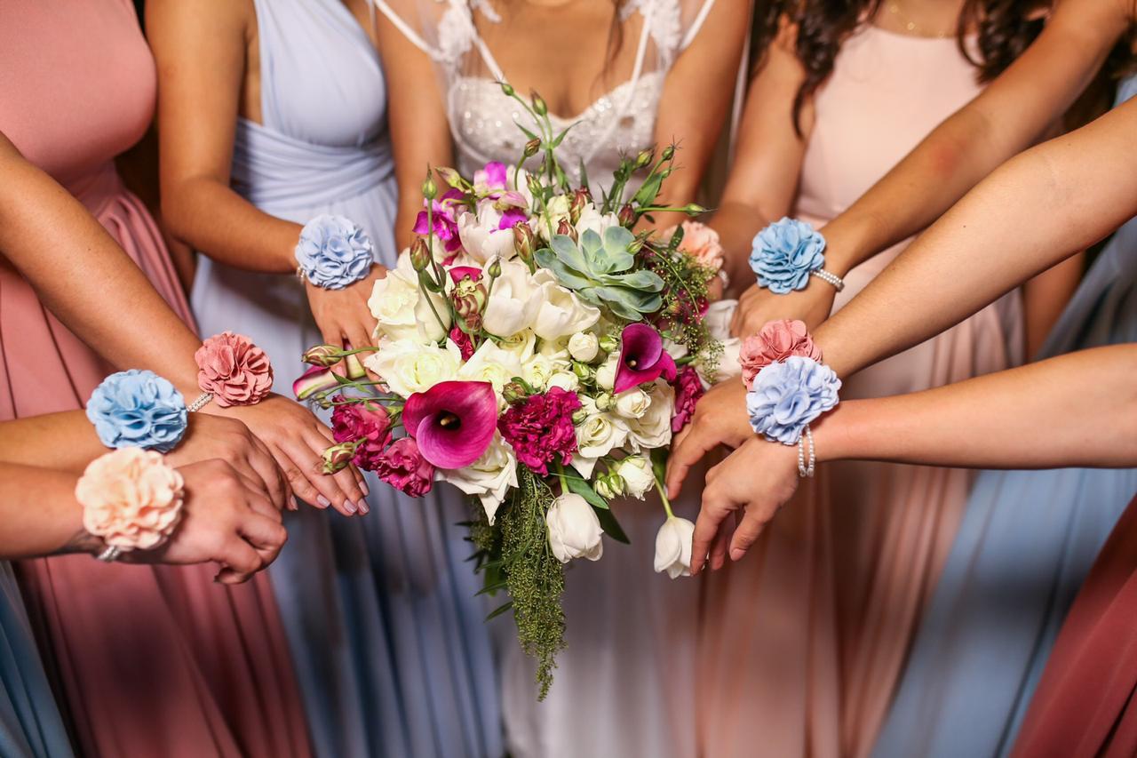 Tendências de Cores para Corsages de Madrinhas em 2026