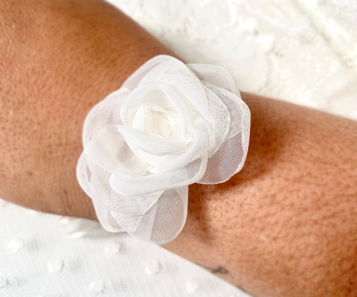 Corsage de Flores Desidratadas: Durabilidade e Elegância