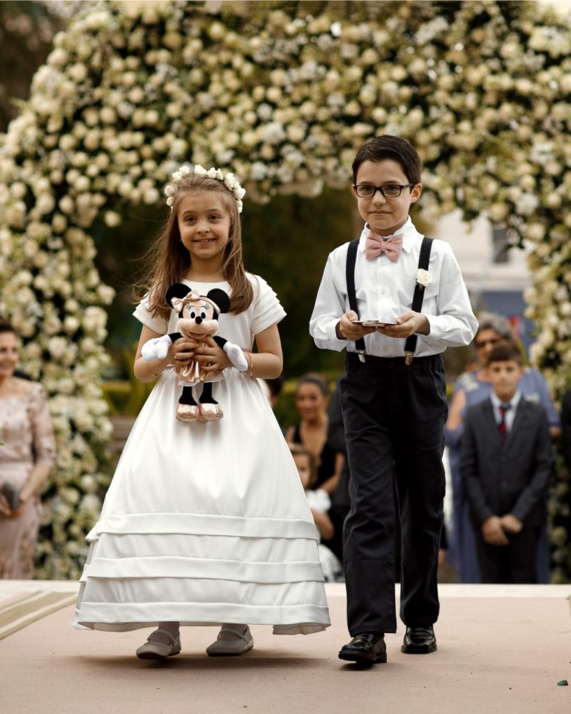 Floristas e Pajens: Qual Papel Escolher?