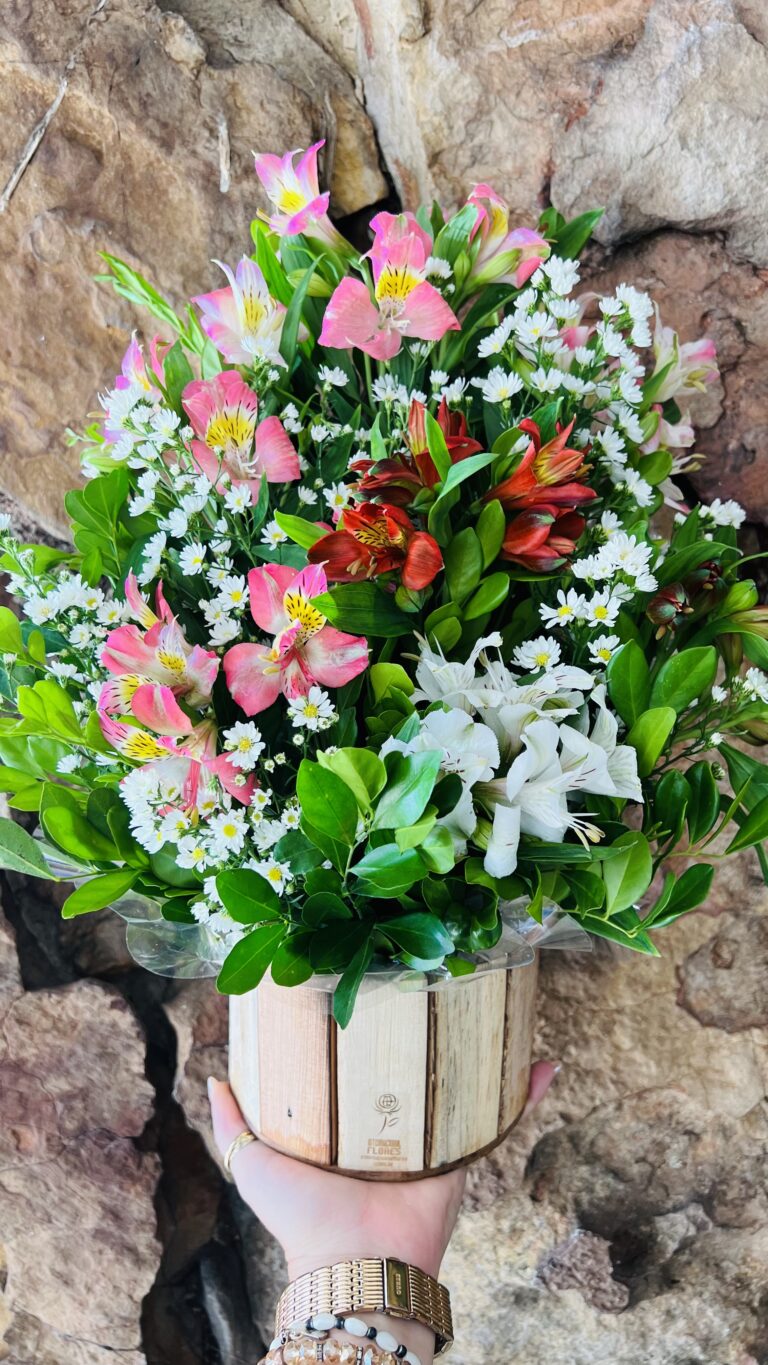 decoracao com astromelias