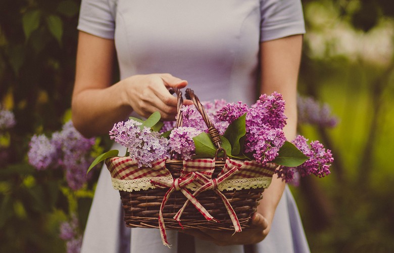 decoracao com cestos e flores