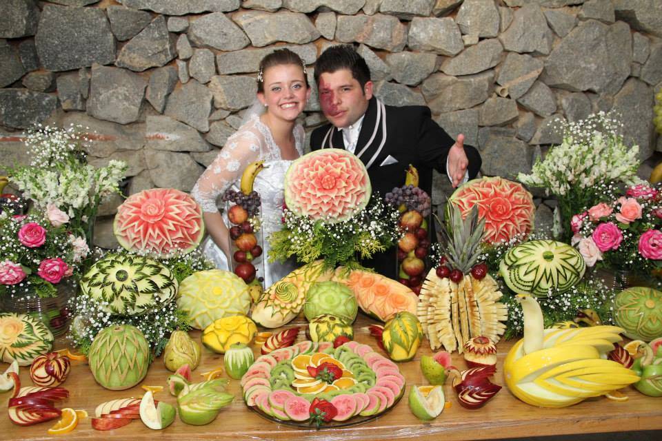 decoração de mesa simples com frutas