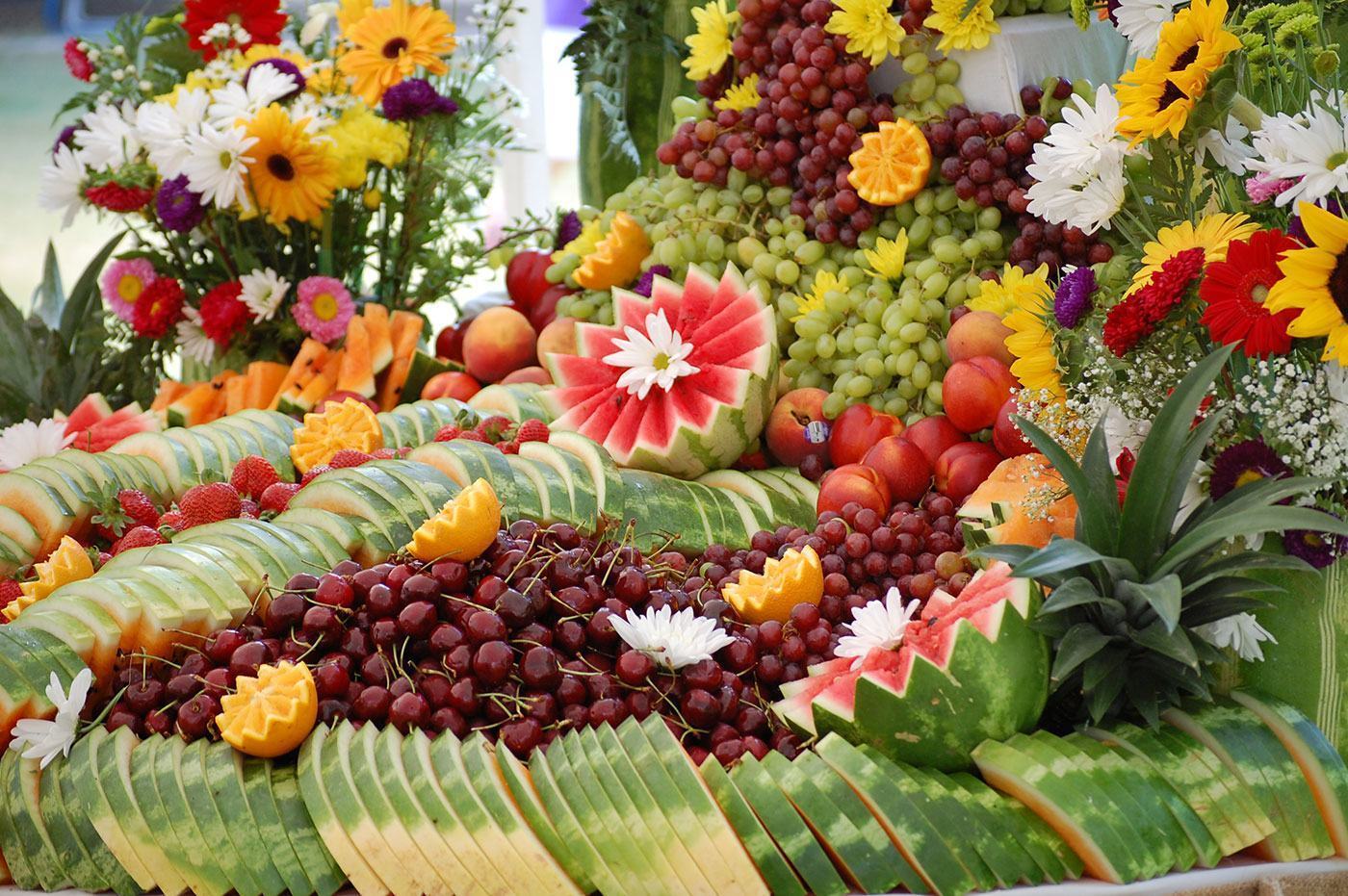 mesa de frutas para festas