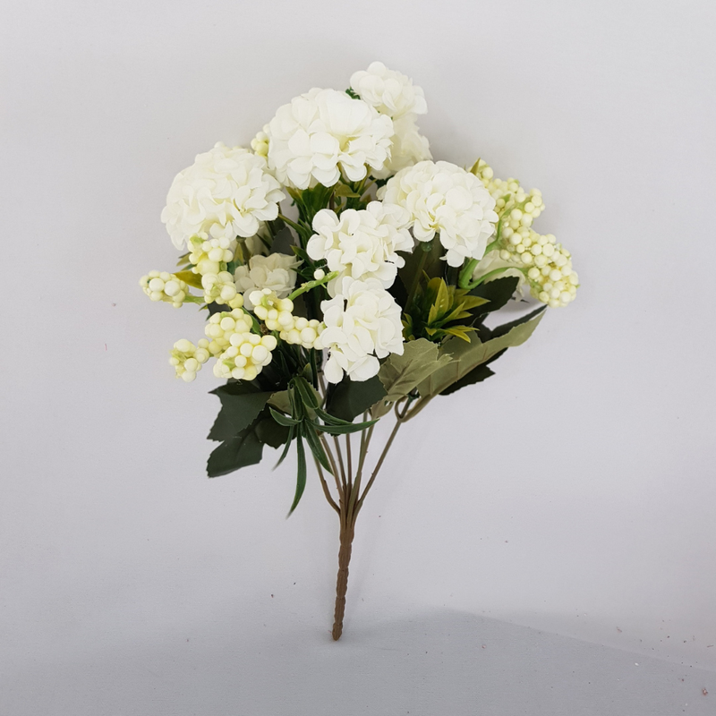decoracao com hortensias para centro de mesa