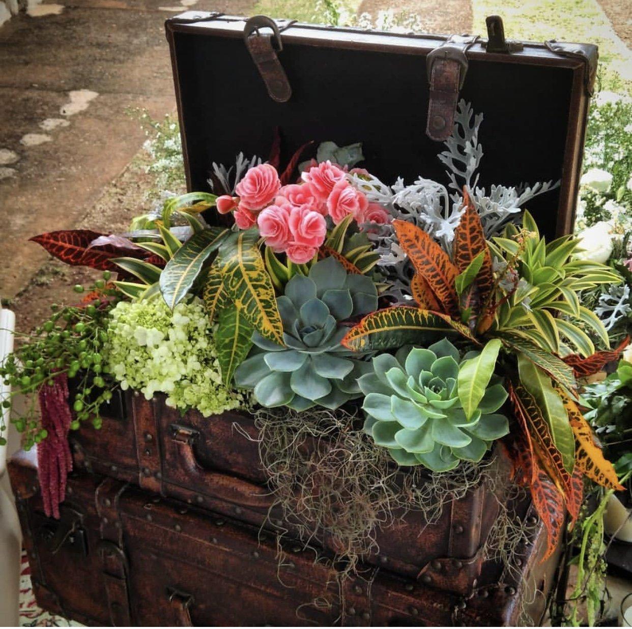 Guia Completo: Como Transformar Malas Antigas em Móveis Únicos