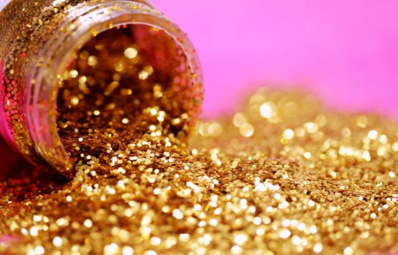 decoracao com toques de dourado