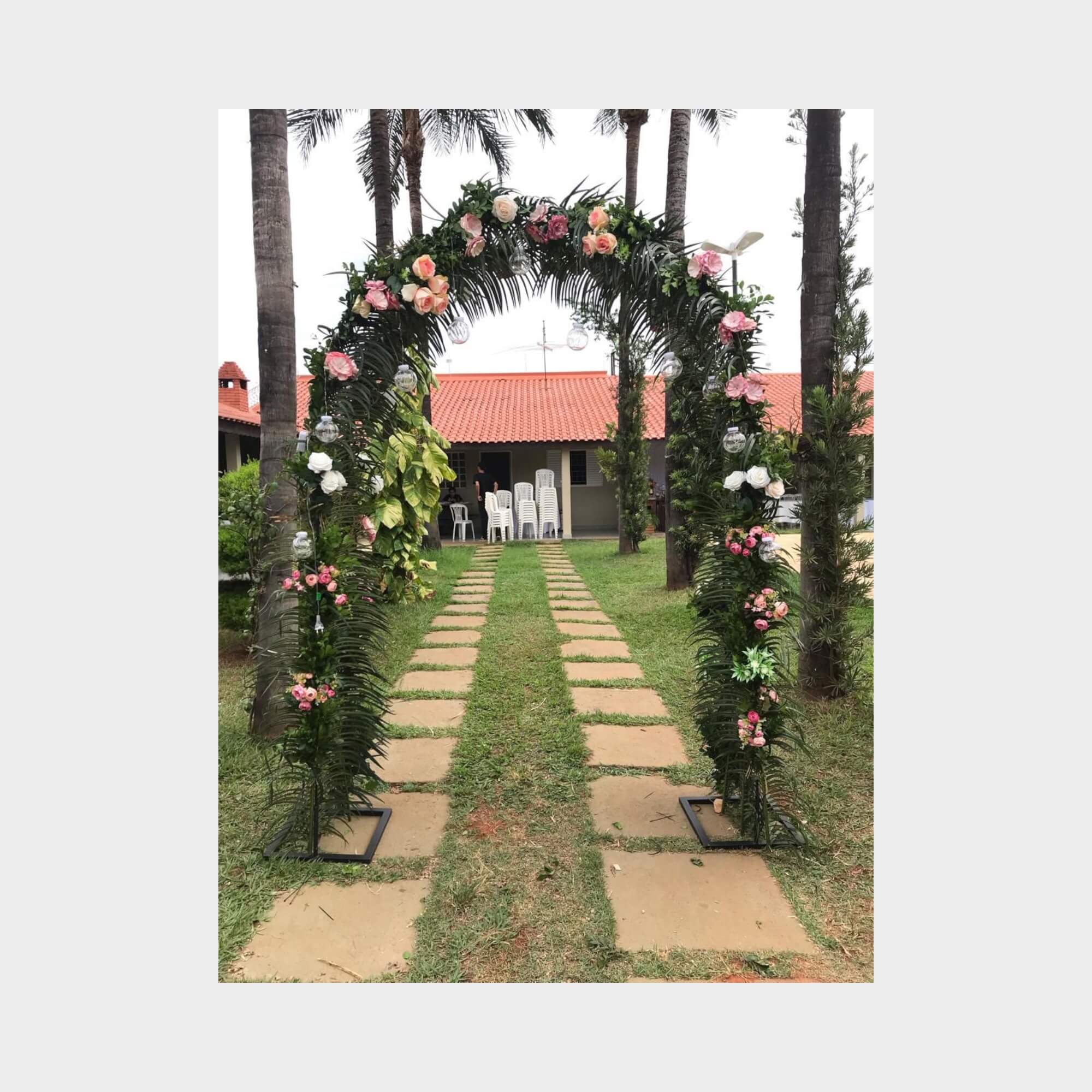 decoracao da entrada da festa