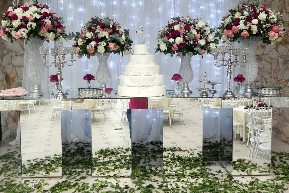 Azul Serenity: Como Criar um Casamento Romântico e Moderno