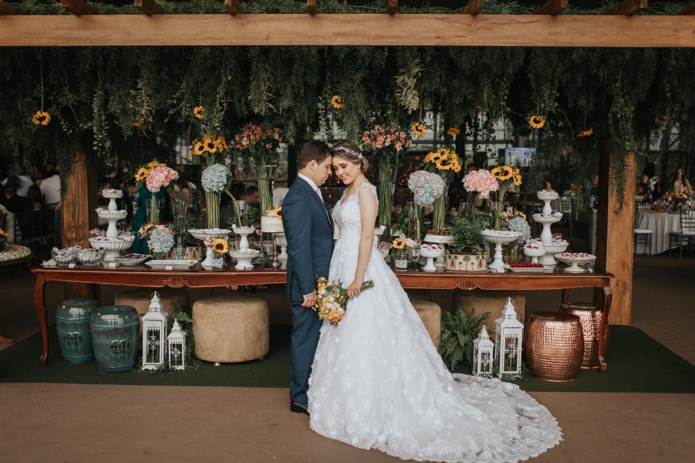 Paleta de Cores Perfeita para Casamento com Girassóis