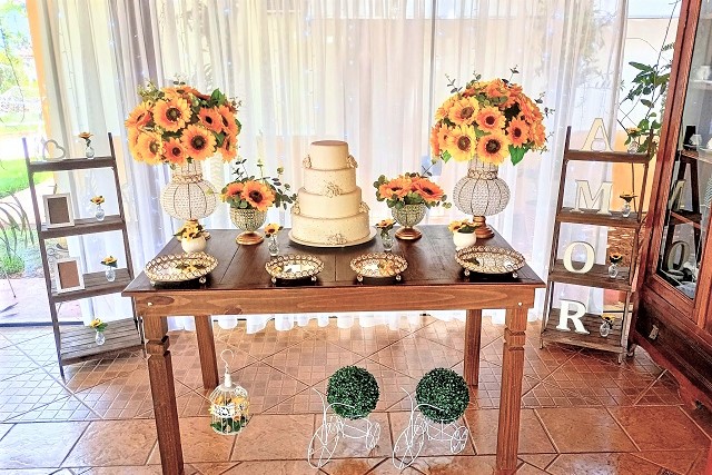 Centros de Mesa Criativos com Girassóis: Do Rústico ao Boho