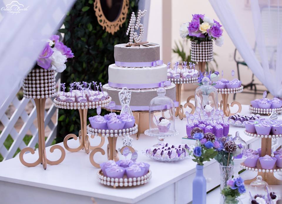 Como Criar um Cantinho das Fotos Instagramável na Sua Festa de 15 Anos Lilás