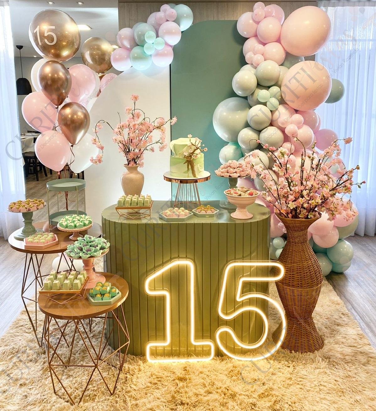 mini table 15 anos inspiração
