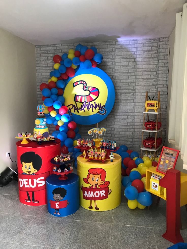 decoracao 3 palavrinhas vs decoracao galinha pintadinha