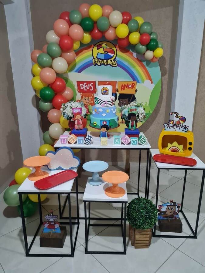 decoração de festa 3 palavrinhas simples