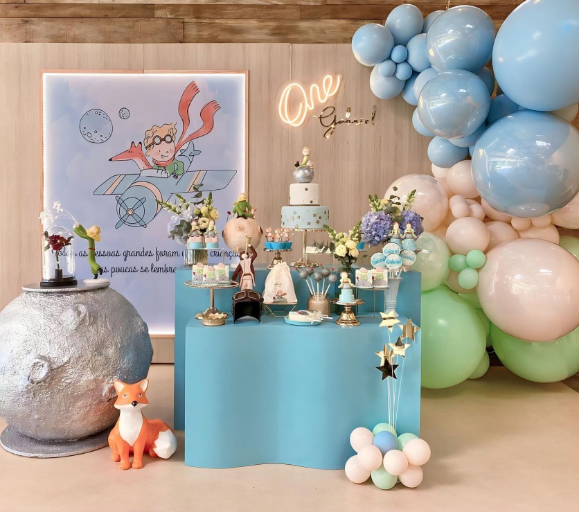 decoração de festa infantil tema fundo do mar azul